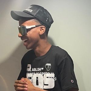 Meet your Posher, Myles